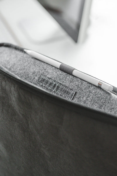 EcoSleeve - MacBook Tasche aus Kraftpapier - Vegan & Recyclebar - Schwarz