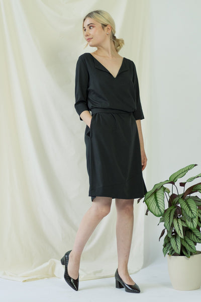 Catherine | Kleid mit optionalem Gürtel in Schwarz
