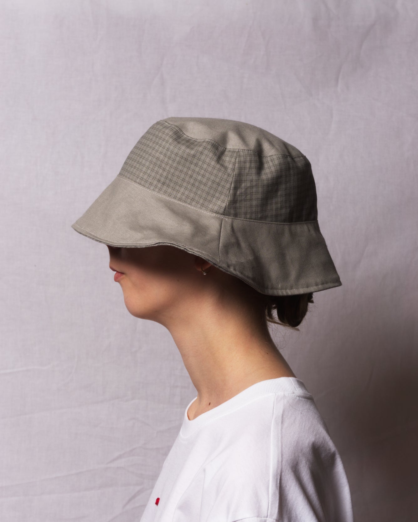 light grey hat