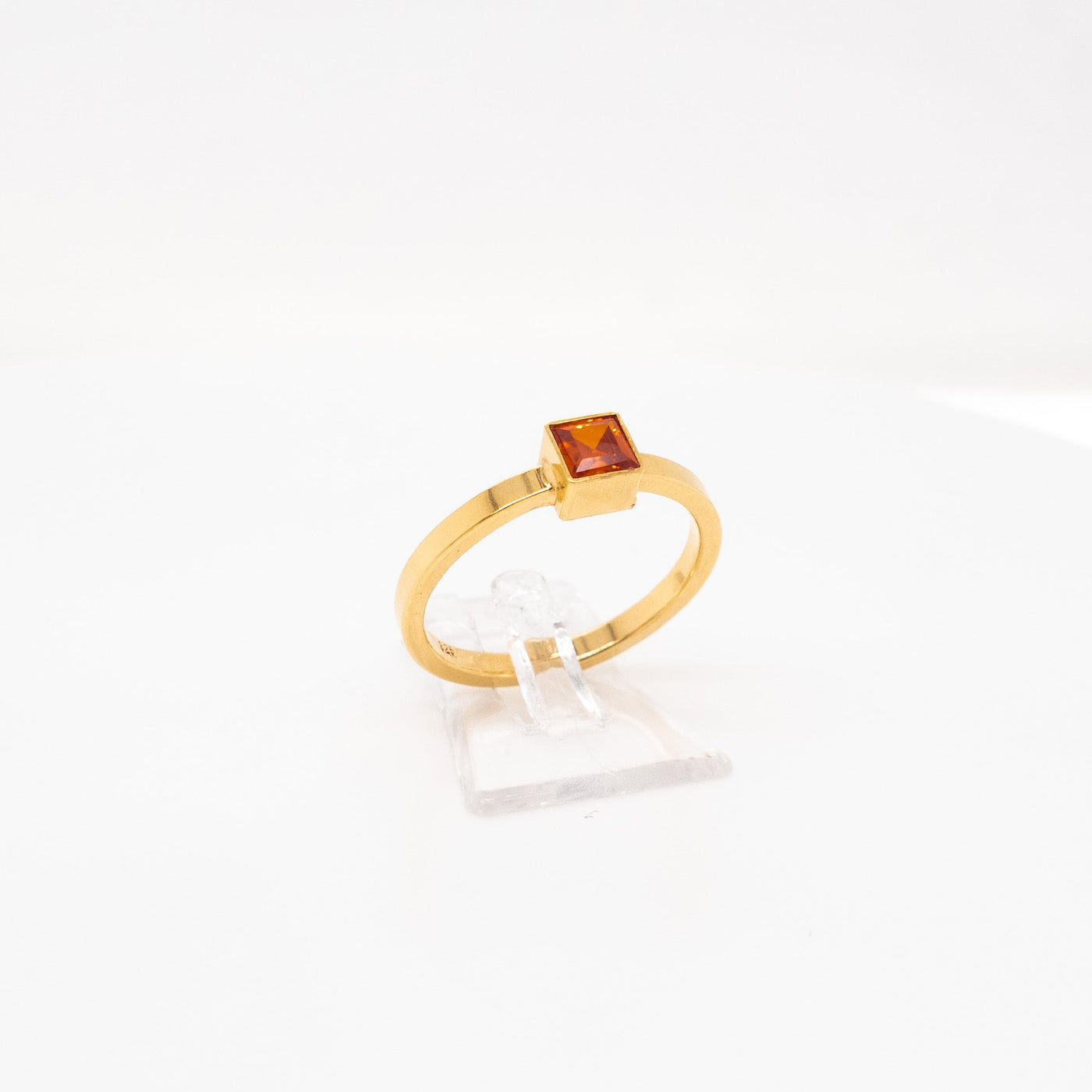 HELENA – Ring mit orangem Zirkonia