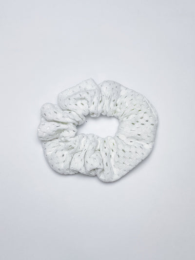 Weißes Scrunchie "WHITY" // Baumwolle