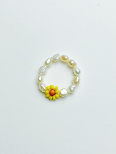 RING MIT SÜßWASSERPERLEN & BLUME // EINHEITSGRÖSSE