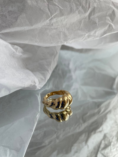 Croissant Ring asymmetrisch gold