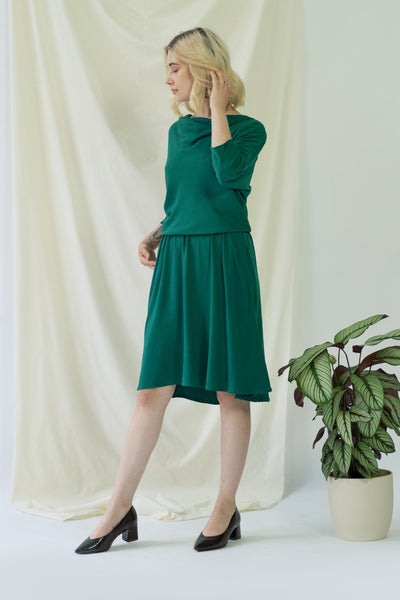 Lisa | Elegantes Kleid in Grün mit schulterfreier Option