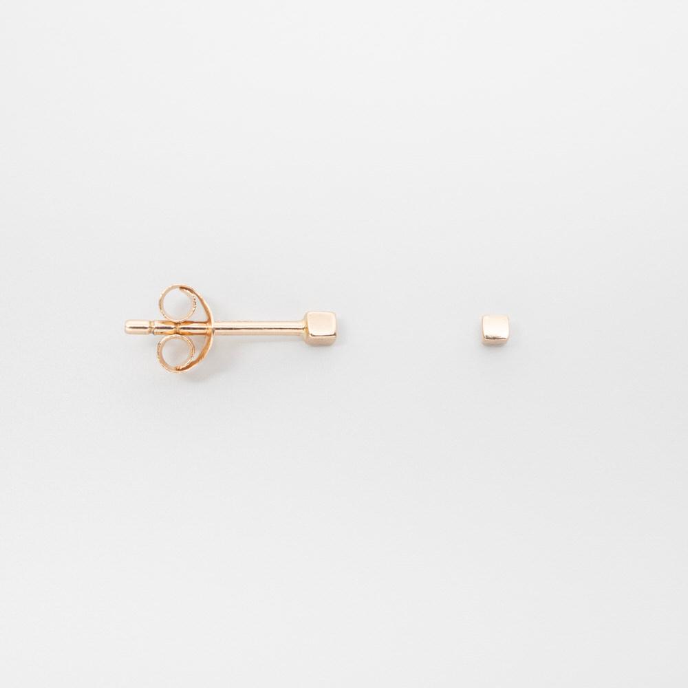 tiny cube stud | solid gold