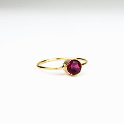 COSIMA – Ring mit synthetischem Rubin in Gold, Silber oder Roségold