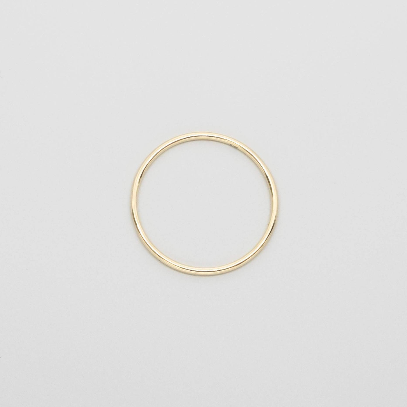 shiny single ring | solid gold